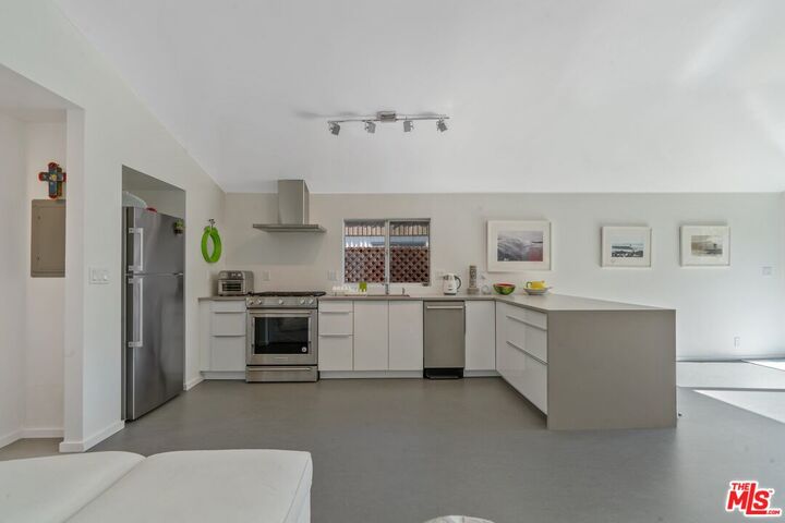 Property Photo:  29 Paradise Cove Rd  CA 90265