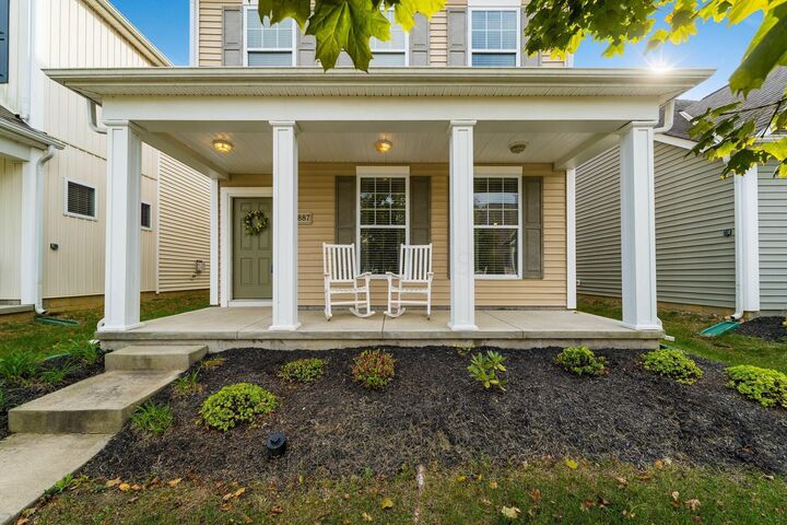 Property Photo:  7887 Ashenden Drive  OH 43004