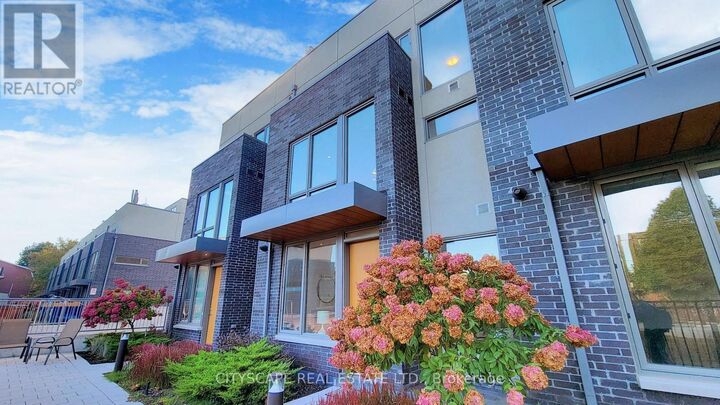 Property Photo: 54 Curzon Street 203 ON M4M 0C8