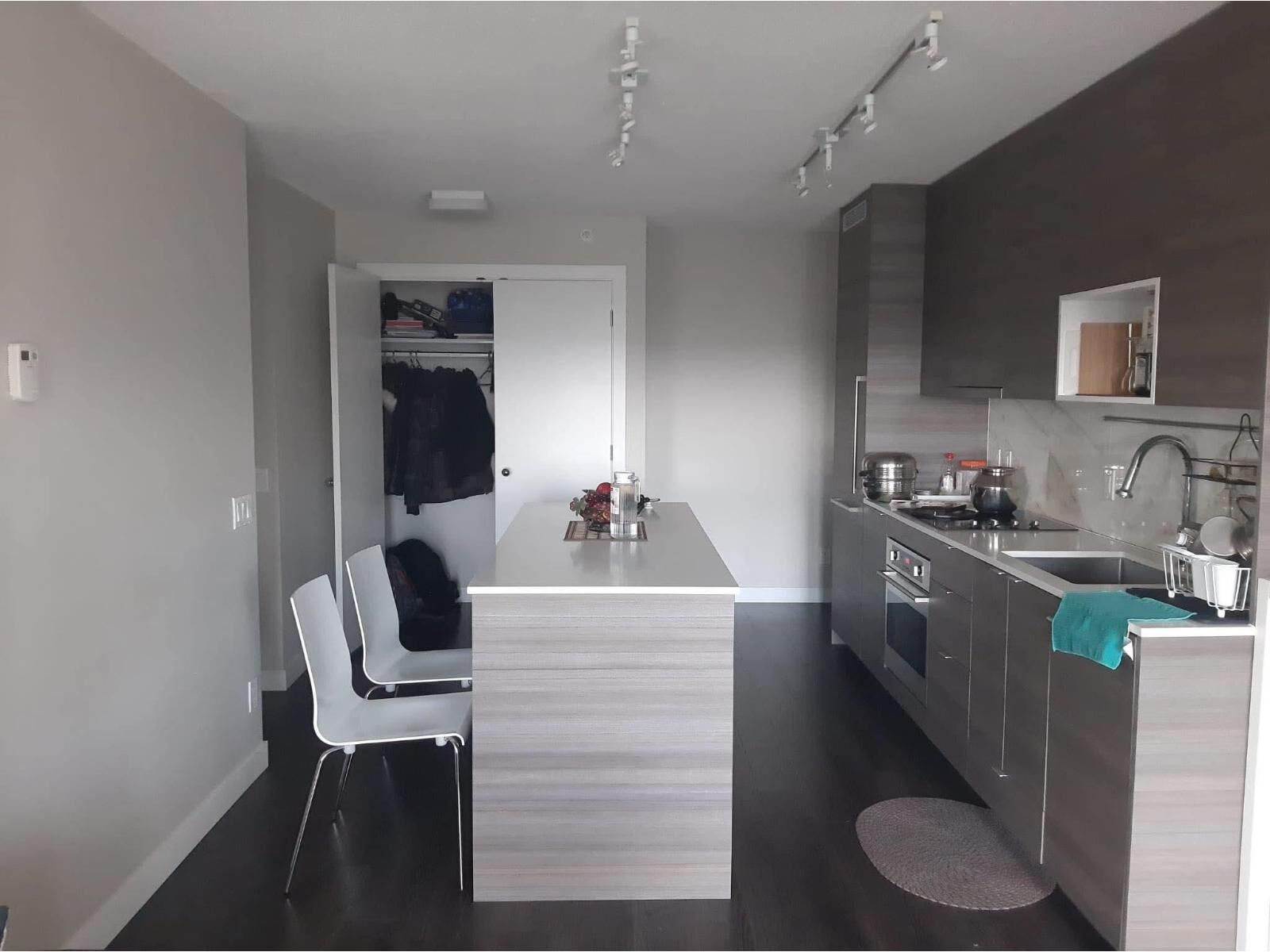 Photo de la propriété:  13398 104 Avenue 3312  BC V3T 1V6 