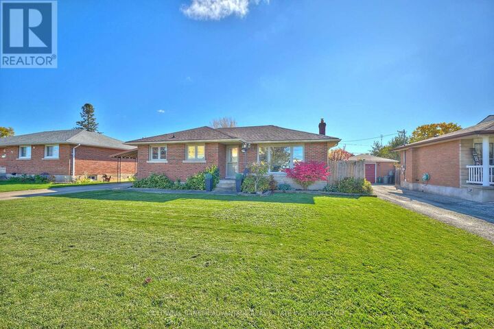 Property Photo:  219 Fitch Street  ON L3C 4W3 