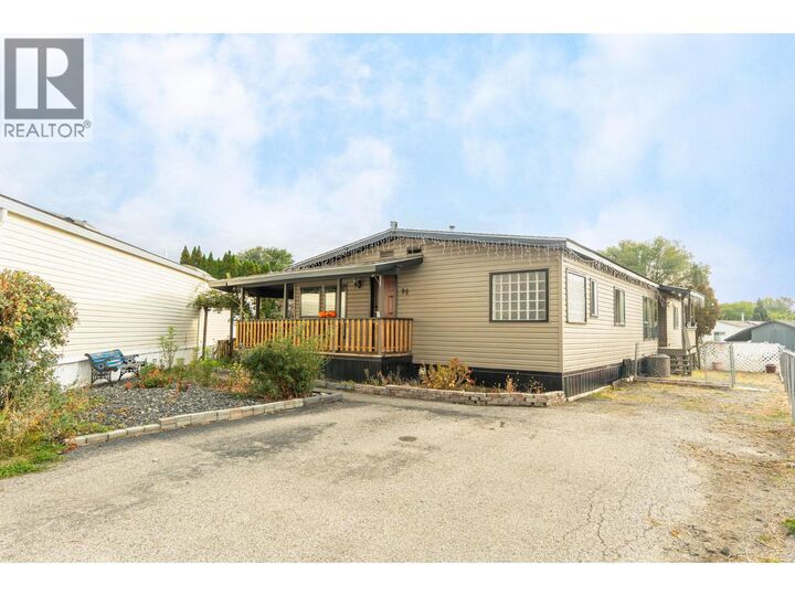 Property Photo:  2005 Boucherie Road 98  BC V4T 1R4