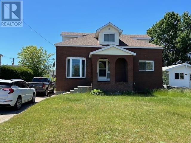 Photo de la propriété:  27 Chiblow St  ON P0R 1B0
