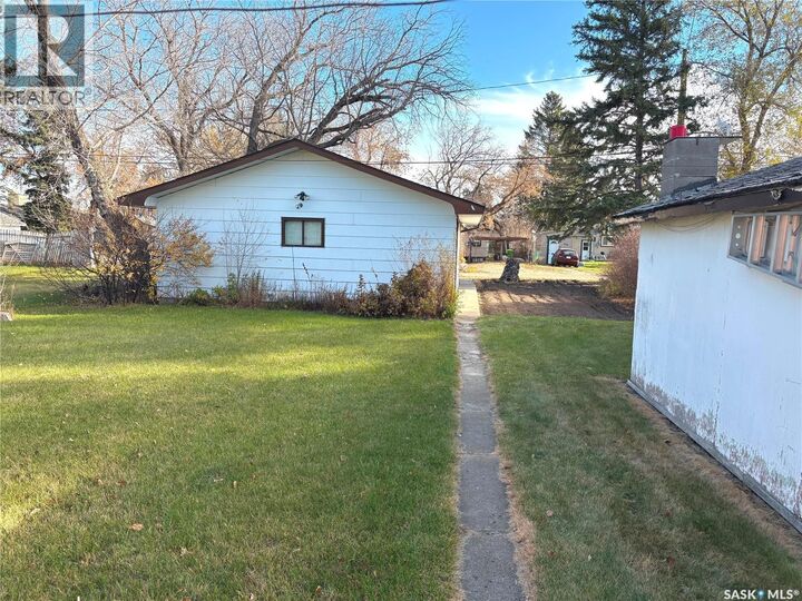 Property Photo: 235 Company Avenue S SK S0G 1S0