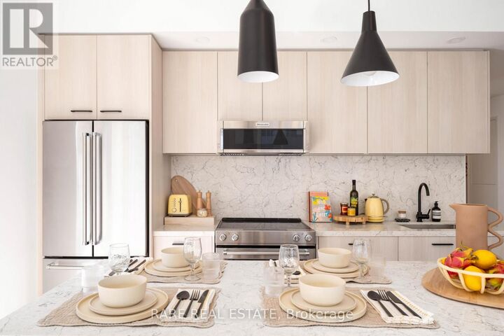 Property Photo: 25 Dalhousie Street 1909 ON M5B 2A5