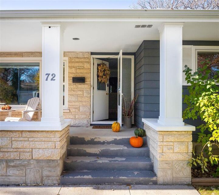 Property Photo:  72 Athlone Drive  MB R3V 3L2