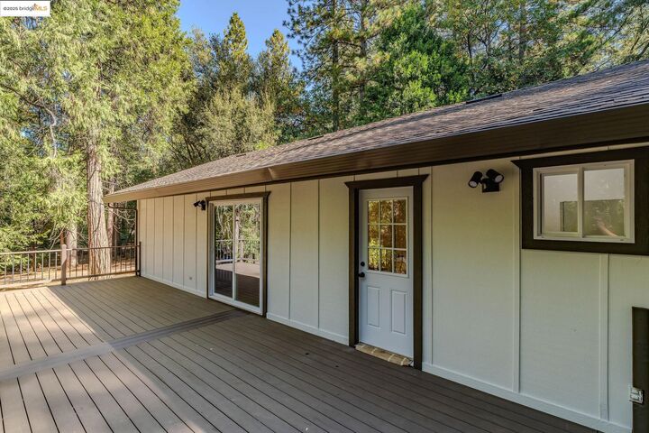 Property Photo: 23656 Lightning Ln CA 95666