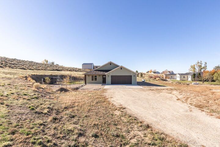 Property Photo:  424 White Oak Drive  NV 89801