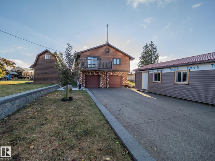 Property Photo: 403 4 Street AB T0E 1A0