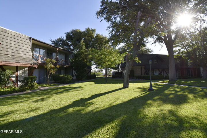 Property Photo:  350 Thunderbird Drive 32  TX 79912 
