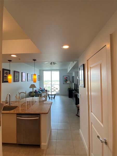 Property Photo:  315 NE 3rd Ave  FL 33301