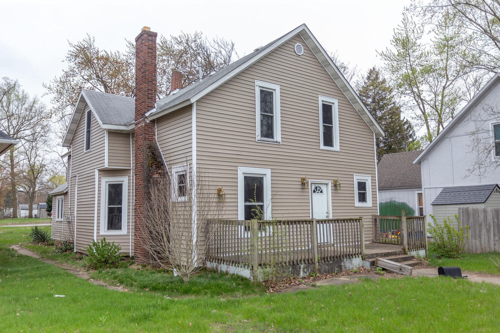 Property Photo:  1617 E Michigan Boulevard  IN 46360 
