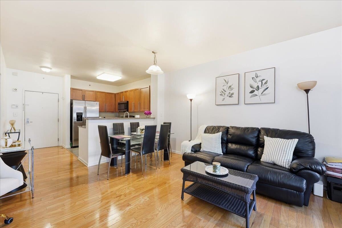 Property Photo:  4 Constellation Pl 202  NJ 07305