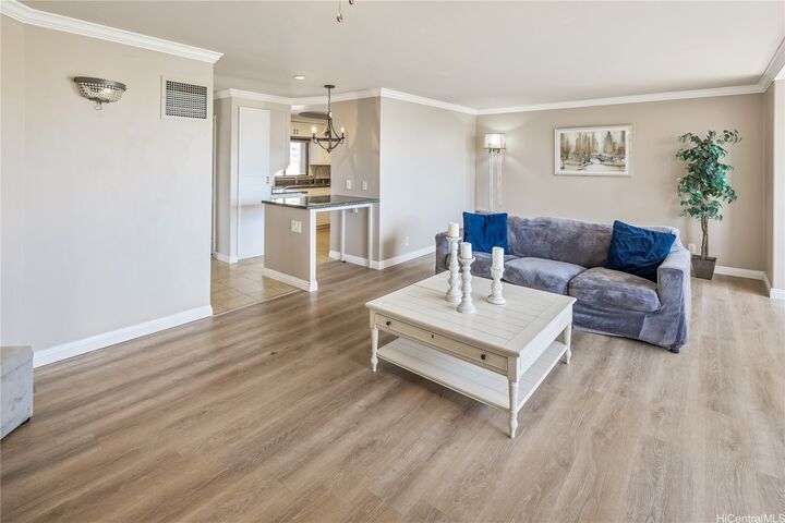 Property Photo: 1910 Ala Moana Boulevard 10B HI 96815