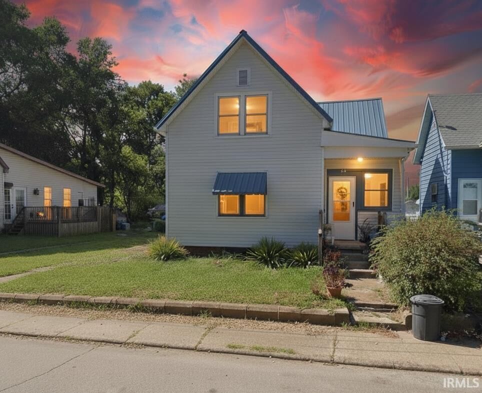 Property Photo:  222 N 5th Street  IN 47601