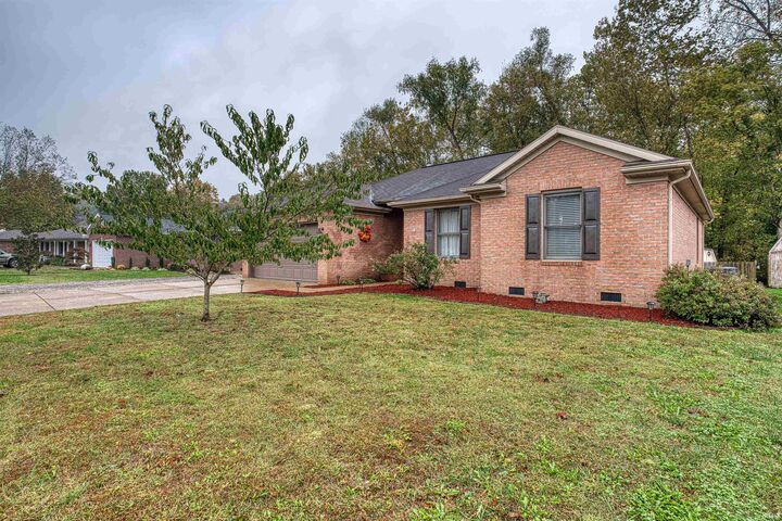 Property Photo:  5610 Whippoorwill Drive  IN 47712
