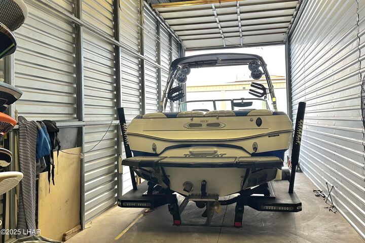 Property Photo: 2212 N Kiowa Blvd 105 AZ 86403