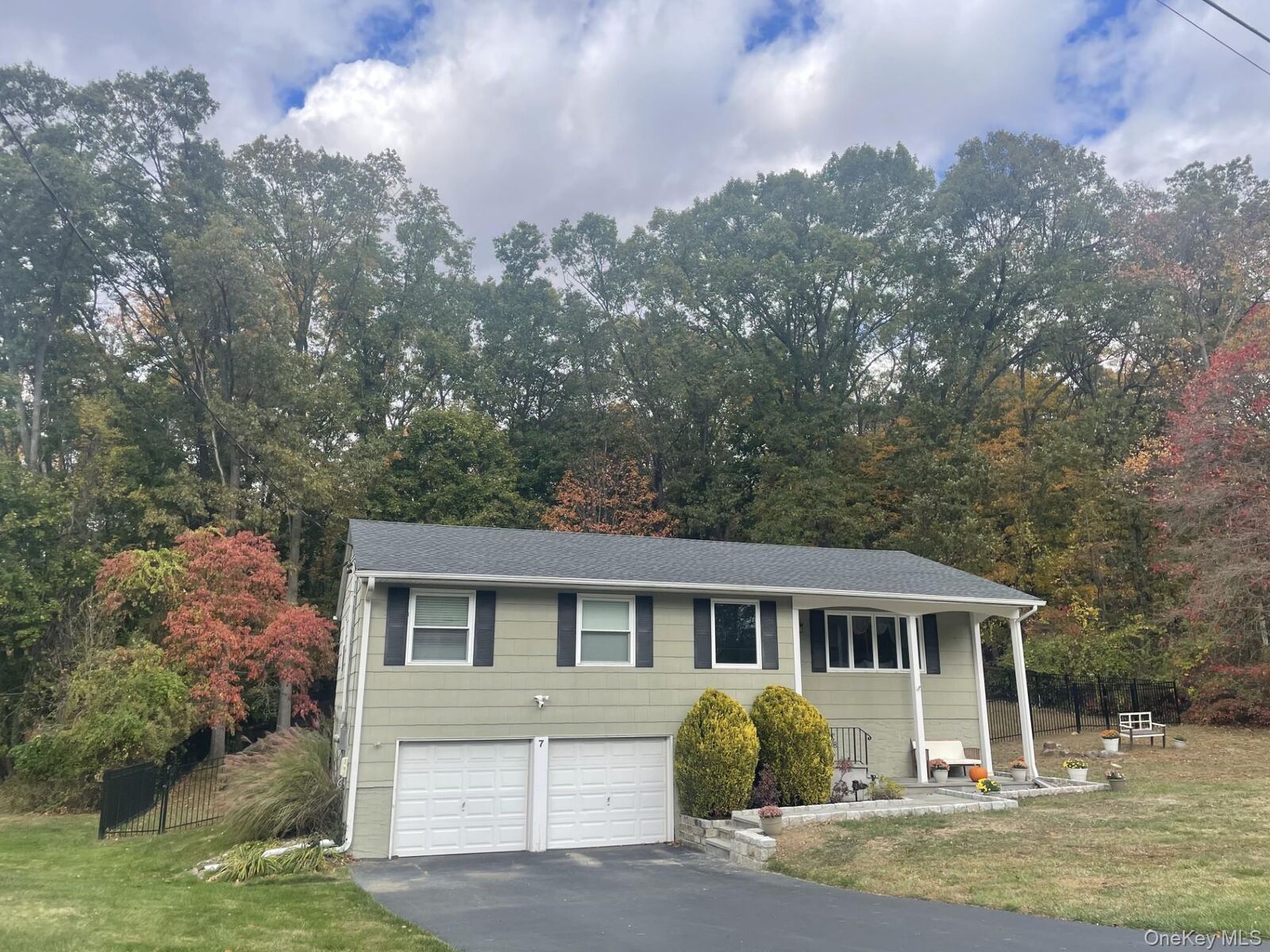 Property Photo:  7 Locust Road  NY 10562