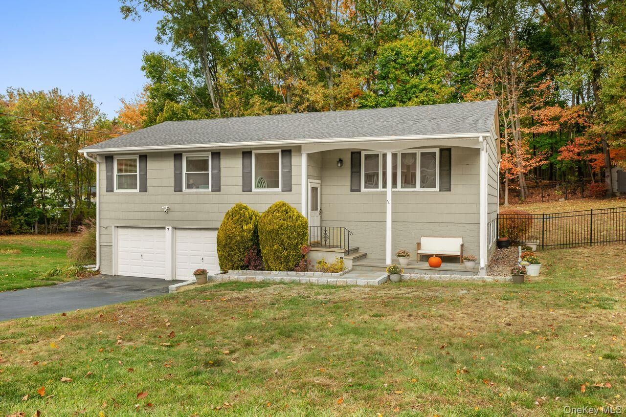 Property Photo:  7 Locust Road  NY 10562