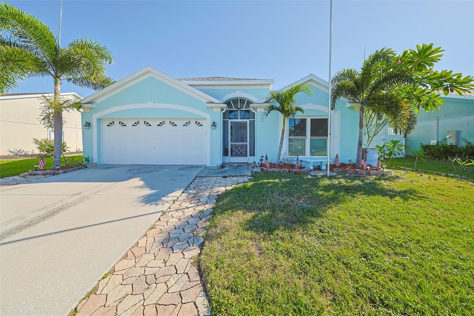 Property Photo:  222 Lakeway Lane  FL 33572 