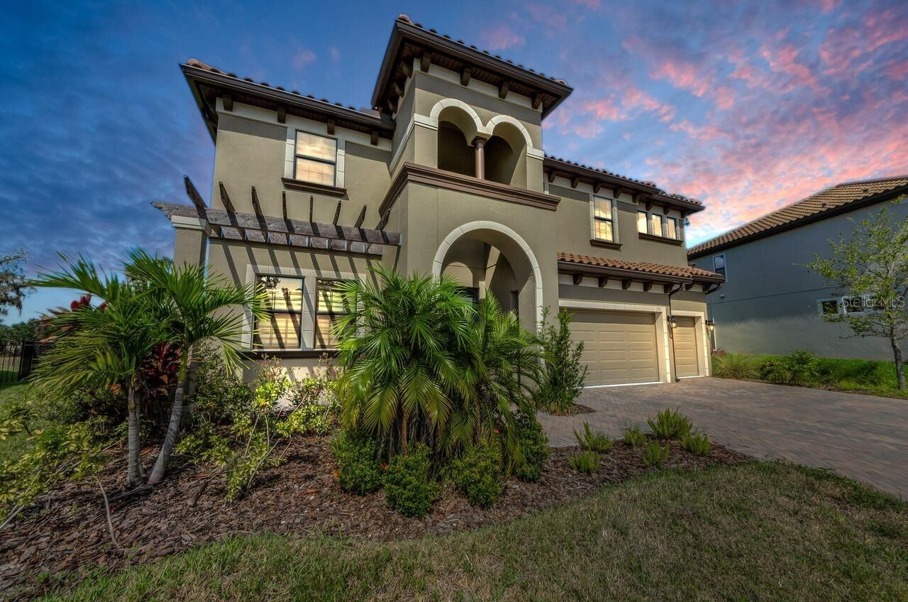 Property Photo: 291 Mossy River Court FL 33511