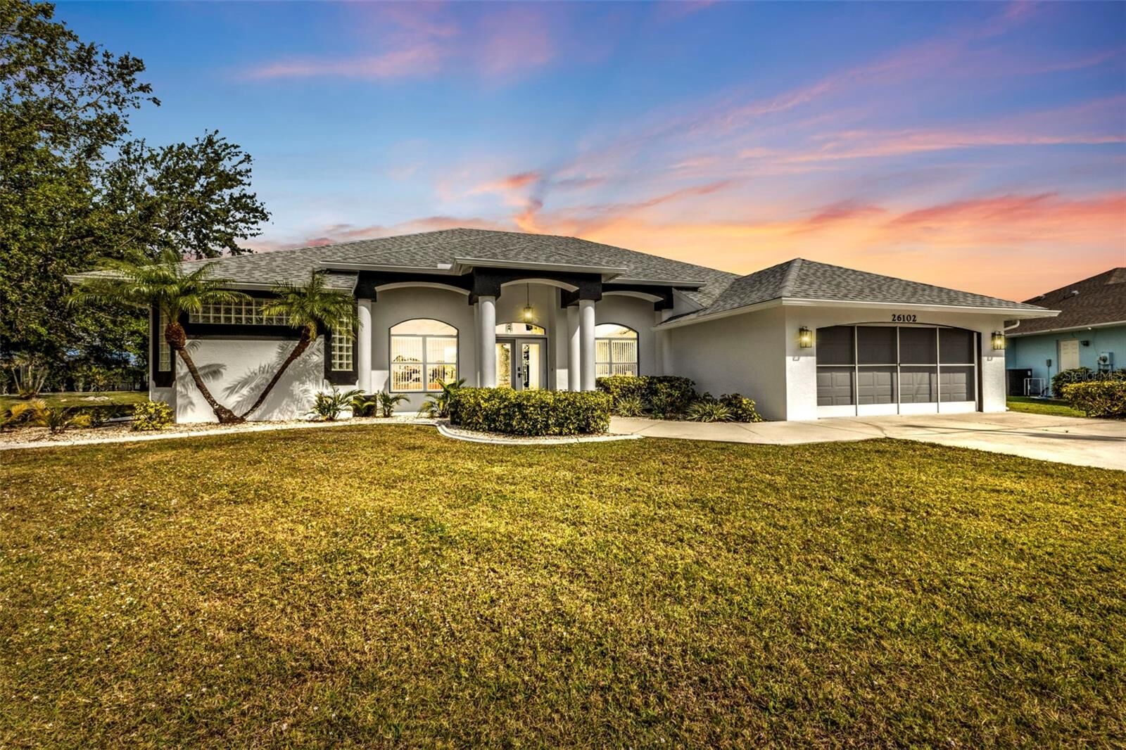 Property Photo:  26102 Ancuda Drive  FL 33983