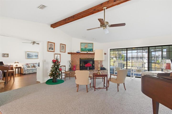 Property Photo:  24 Chippeway Court  FL 32137 