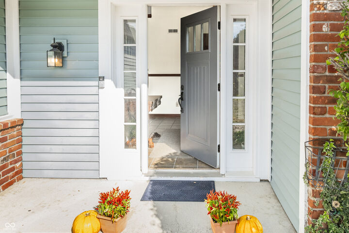 Property Photo:  904 Brendon Drive  IN 46168
