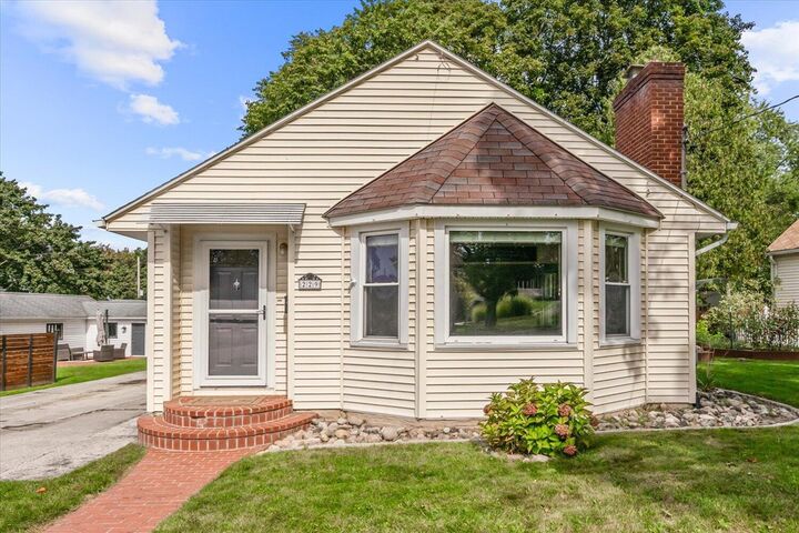 Property Photo:  229 Parchmount Avenue  MI 49004-1359