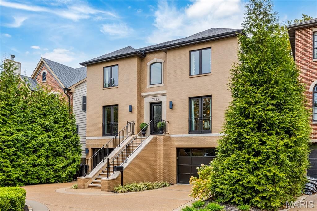 Property Photo:  7233 Forsyth Boulevard  MO 63105 