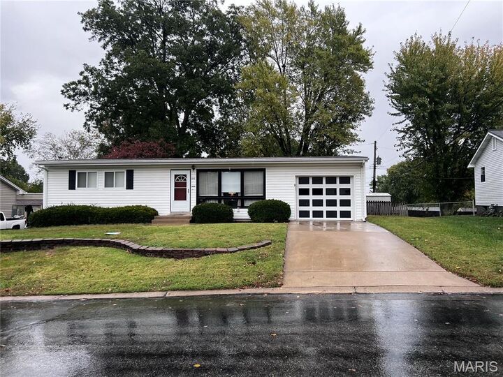 1212 Cunningham Avenue  St Charles MO 63301 photo
