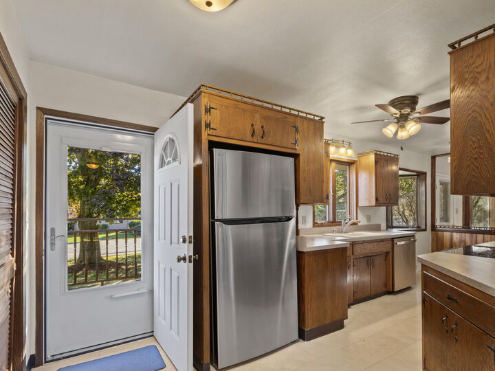 Property Photo:  2500 6 Mile Rd  WI 53402