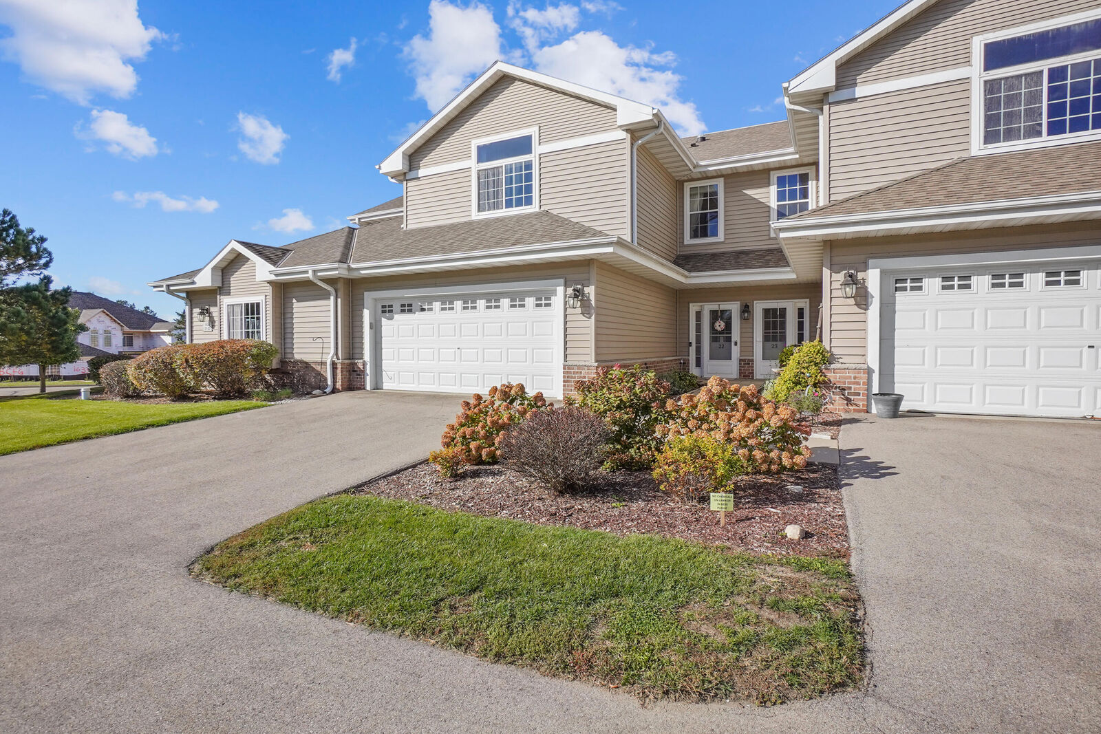 Property Photo:  1632 Grey Fox Trl 22  WI 53149