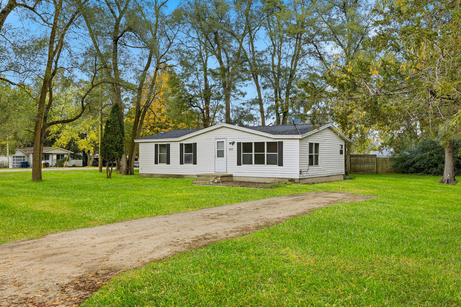 Property Photo:  212 Elm Street  MI 49329