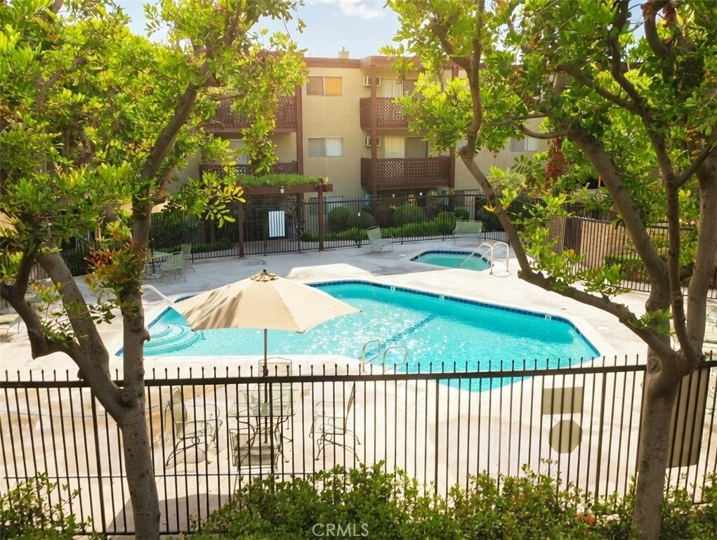 Property Photo: 5840 Benner 201 CA 90042