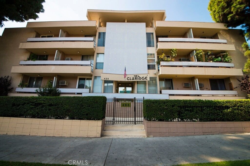 Property Photo:  425 S Kenmore 206  CA 90020