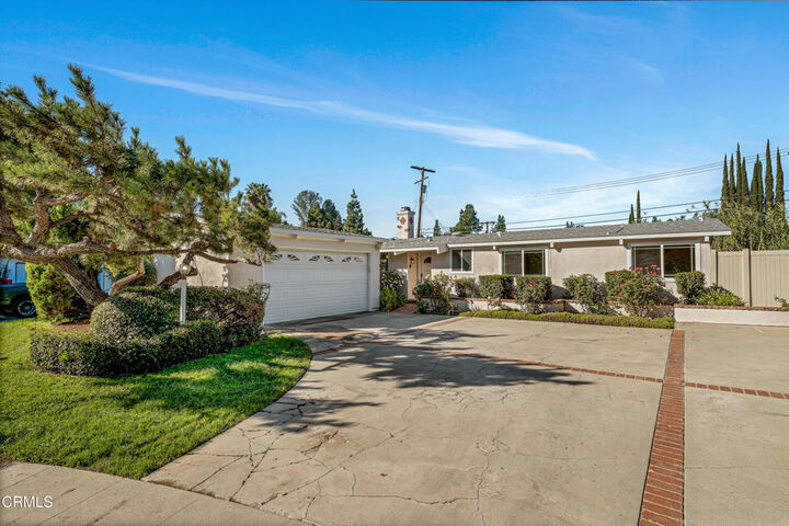 Property Photo:  4933 Bruges Avenue  CA 91364