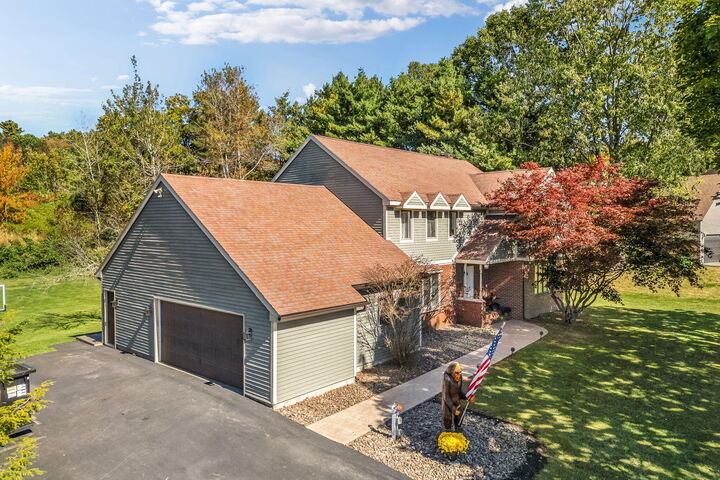 Property Photo:  22 Briarcliff Knoll  ME 04210