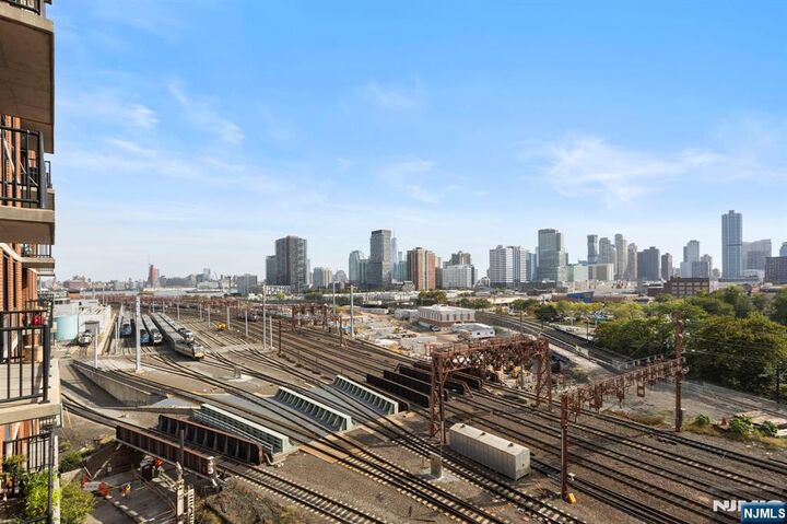 Property Photo:  700 Grove Street 9M  NJ 07310 