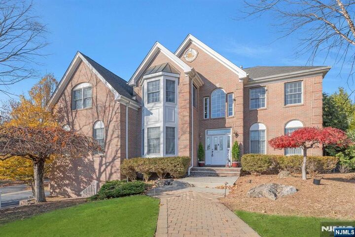 Property Photo:  22 Briarwood Way  NJ 07508 