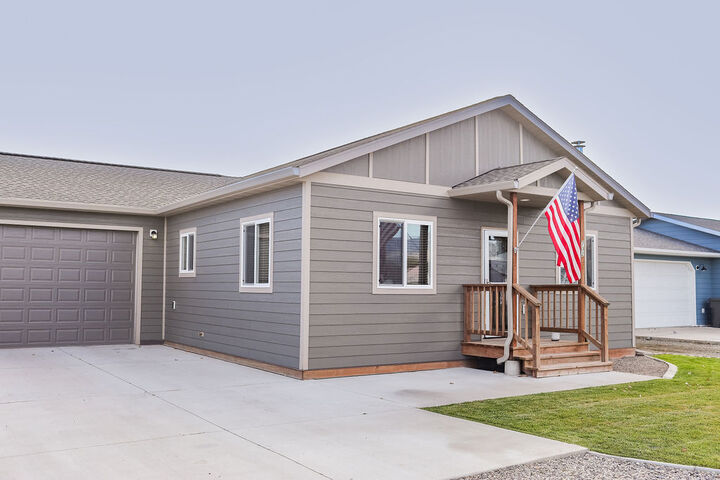 Property Photo:  702 F Street  MT 59644 