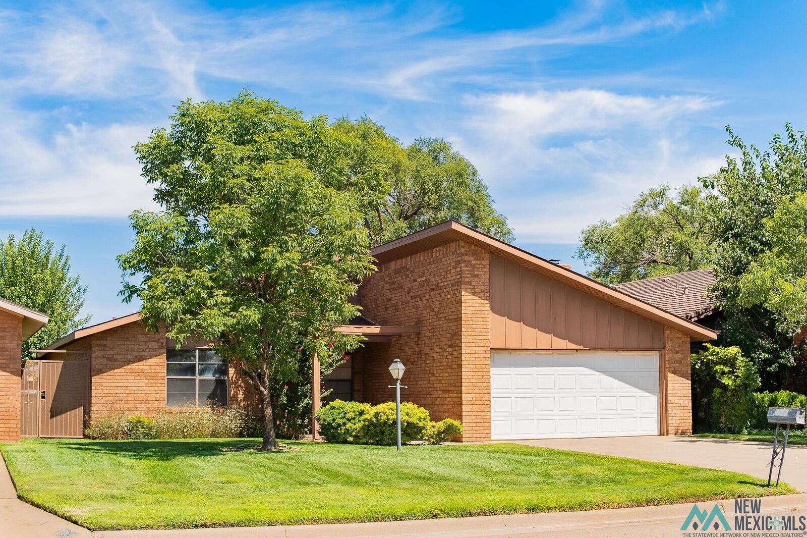 Property Photo:  220 Lakeview Terrace  NM 88101 