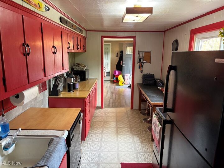 Property Photo: 12845 Vincent Drive OH 44255