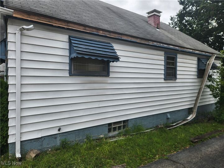 Property Photo:  564 Miller Street  OH 44502 