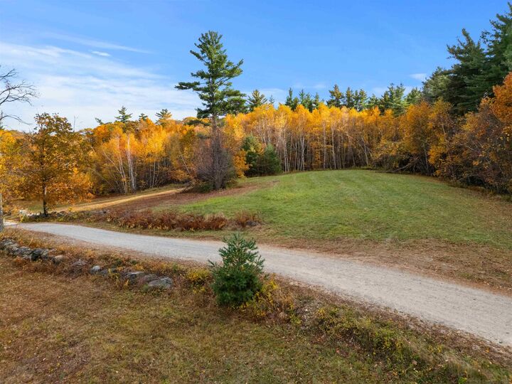 Property Photo:  8A Stonegate Farm Road  NH 03084
