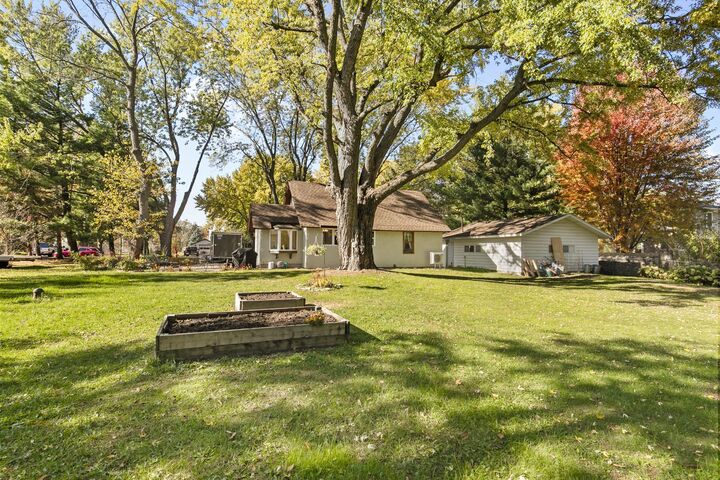 Property Photo:  6924 Lakeview Drive  MN 55014 