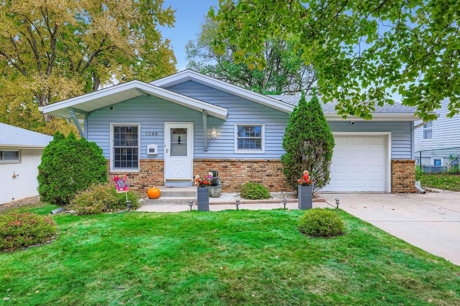 Property Photo:  1348 Calumet Avenue  MN 55118 