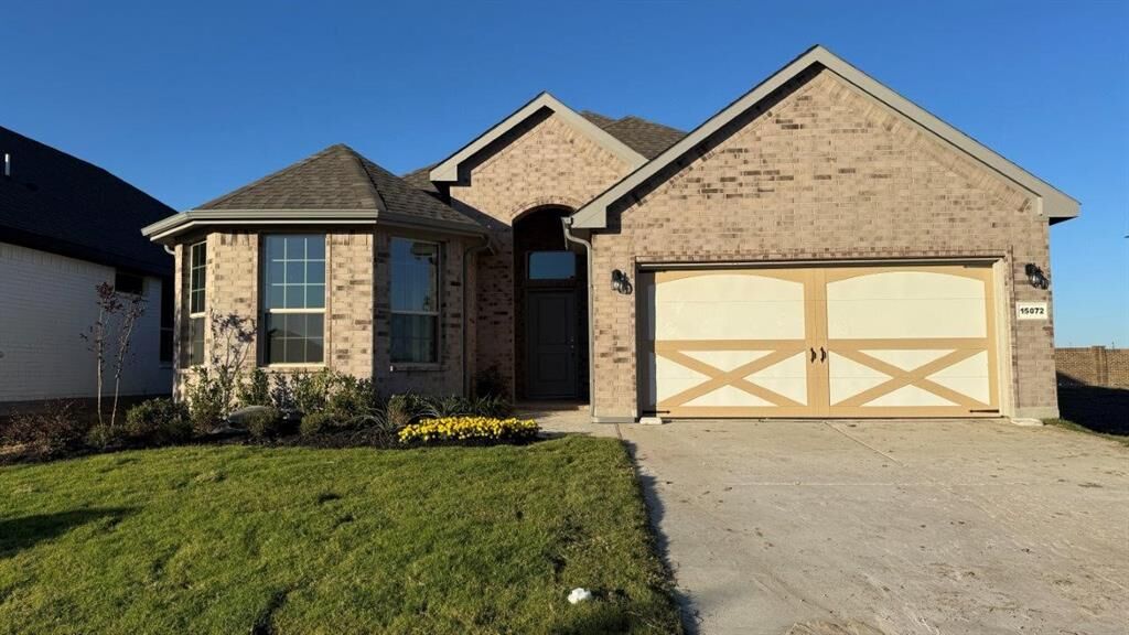 Property Photo:  15072 Green Bluff Drive  TX 76008 
