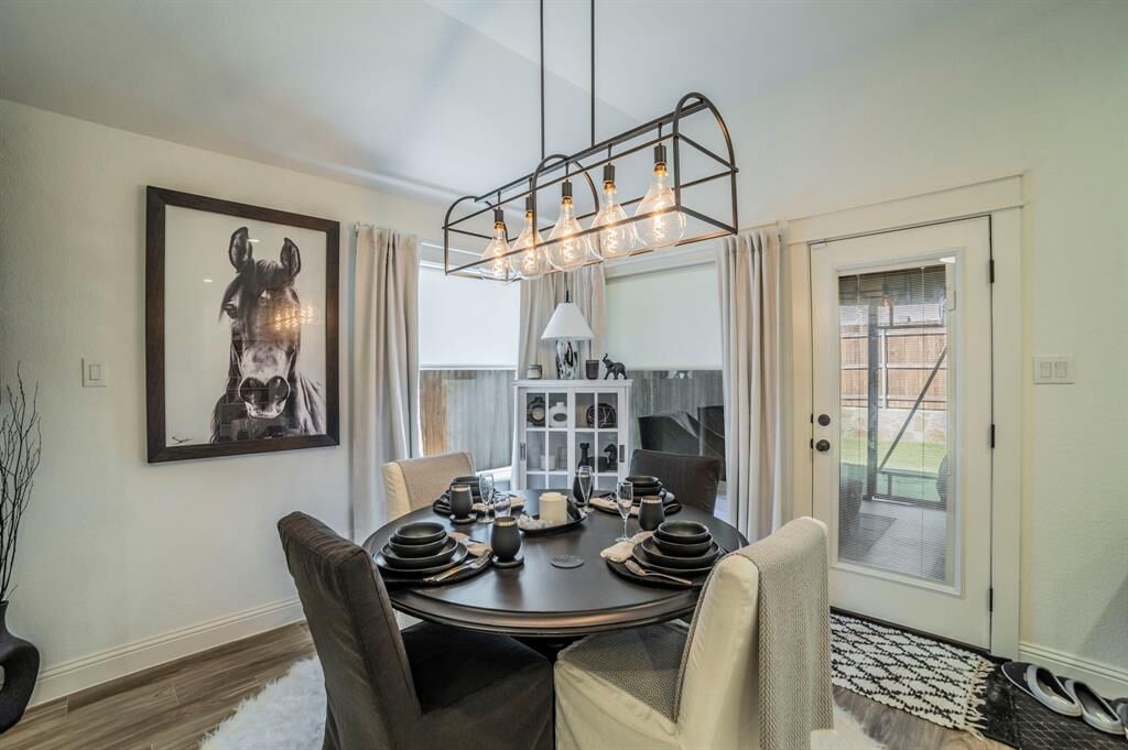 Property Photo:  929 Tesslynn Avenue  TX 76044 