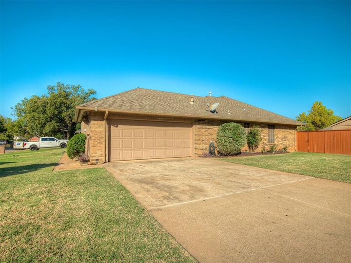 Property Photo:  2601 Ricks Trail  OK 73012 